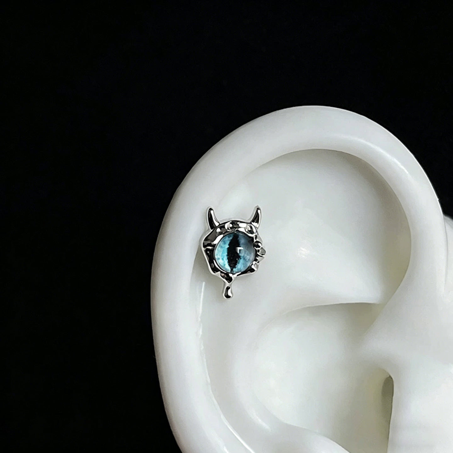 Wholesale 316L Titanium Steel Cat Eye Devil Eye Wing Ear Cuff Jewelry Accessory
