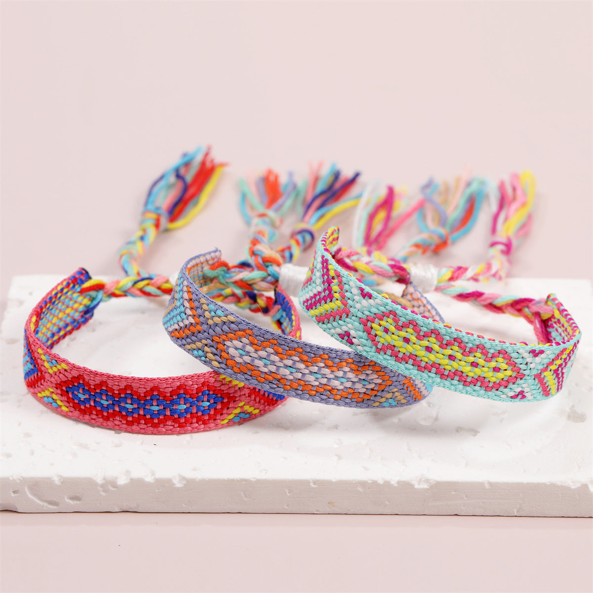Wholesale Nepalese Style Handmade Friendship Rainbow Rope Adjustable Bracelet Jewelry Accessory Boutique Resale