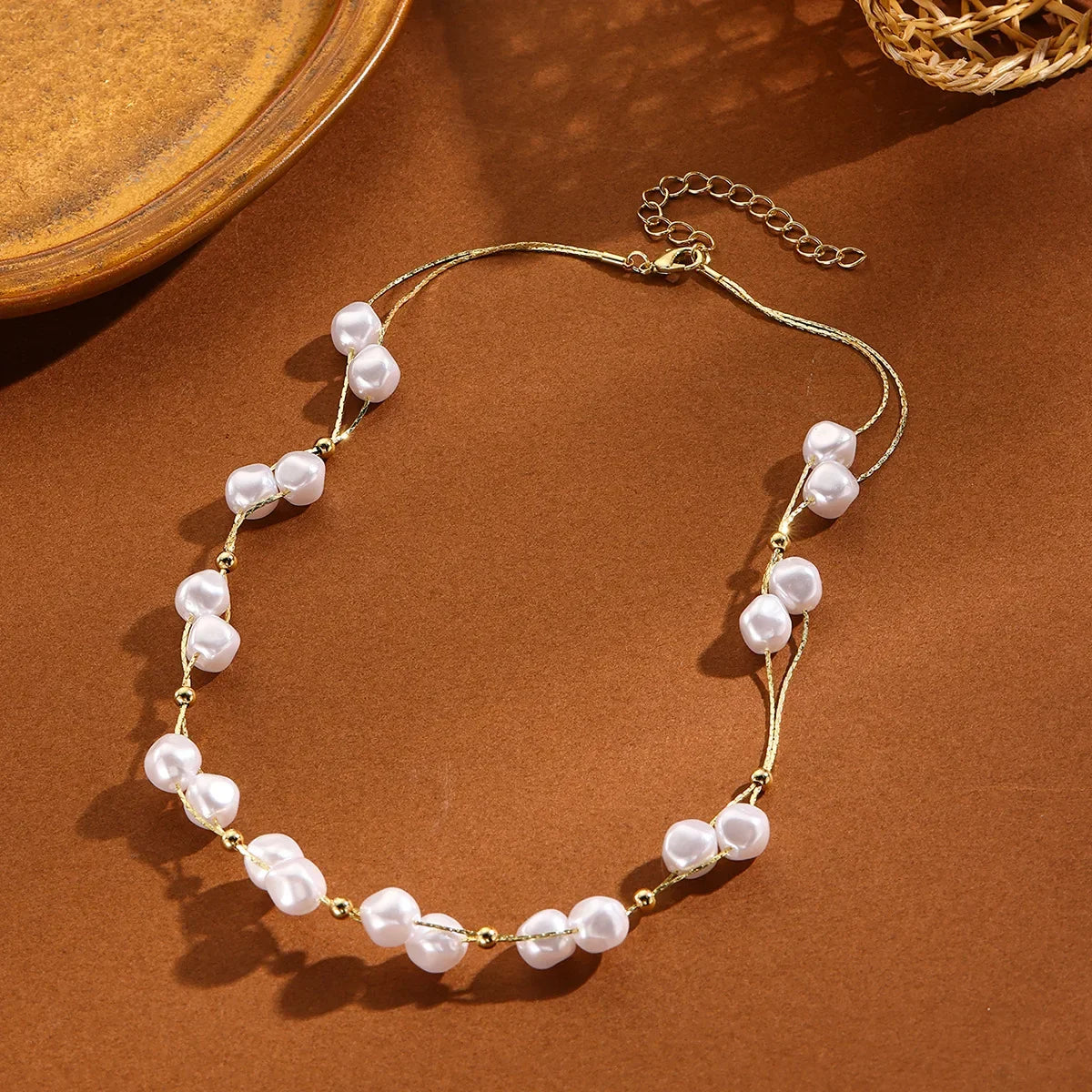 Wholesale  Fashionable Elegant Pearl Necklace Choker With Double-Layer Necklaces
