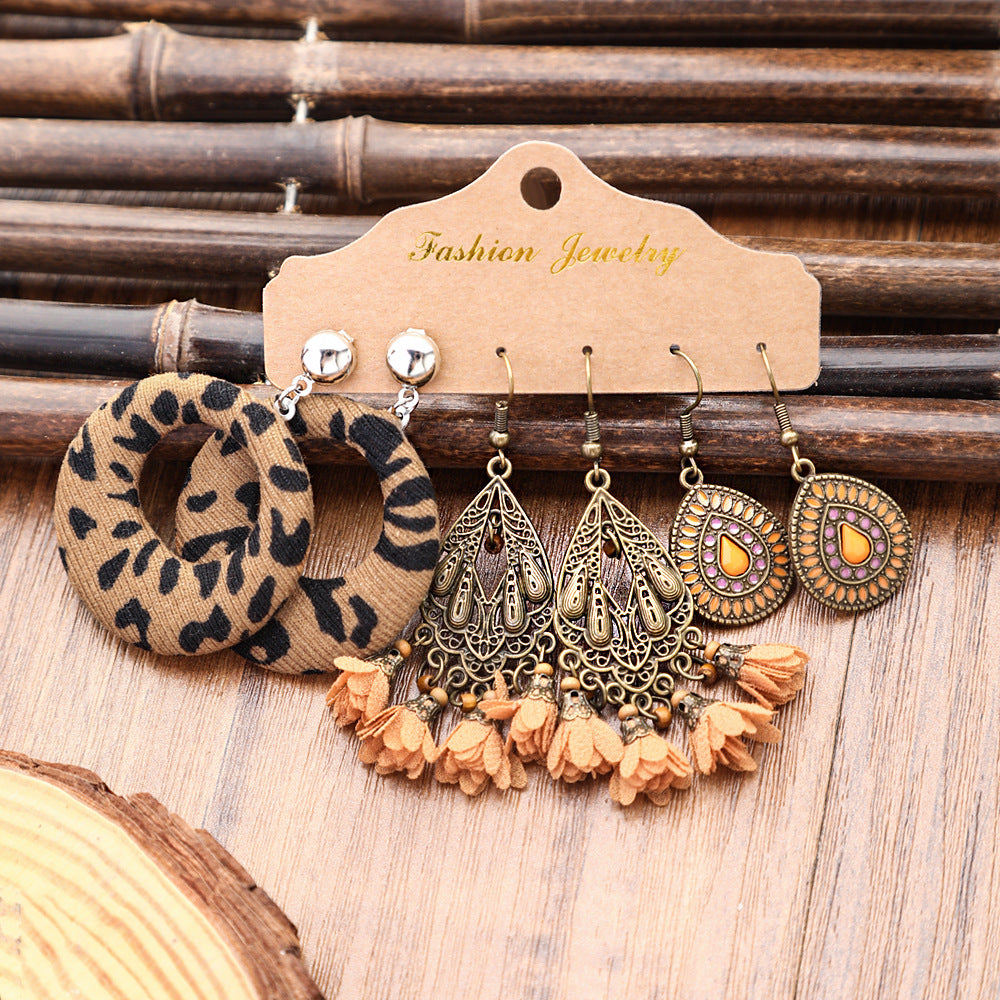 Wholesale Zinc Alloy Bohemian Hollow Tassel Drop Earrings - Fashion Accessory for Everyday Wear