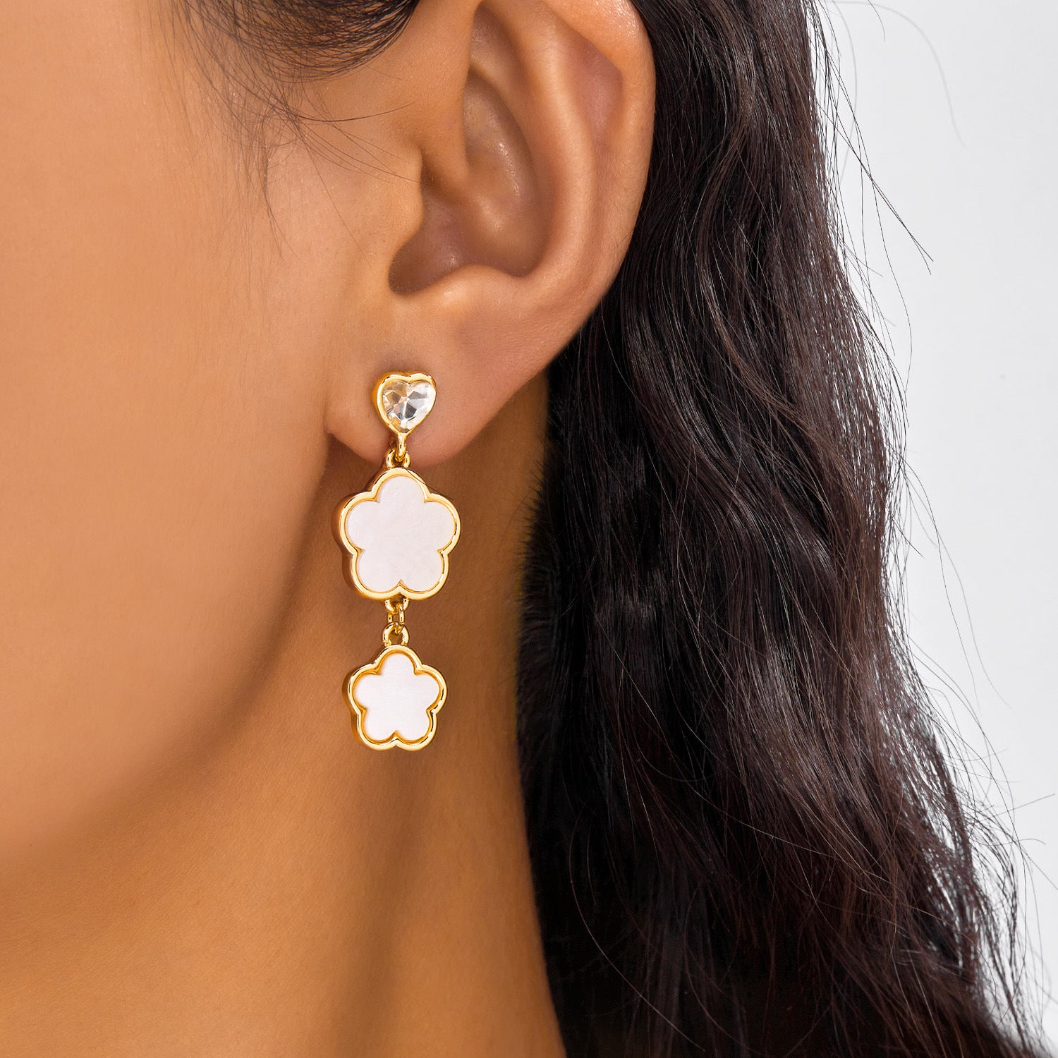 Wholesale Alloy Heart-Shaped Zirconia Flower Earrings