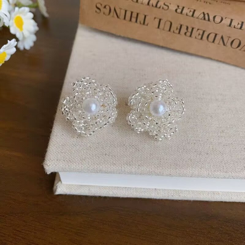 Wholesale Light luxury three-dimensional crystal earrings