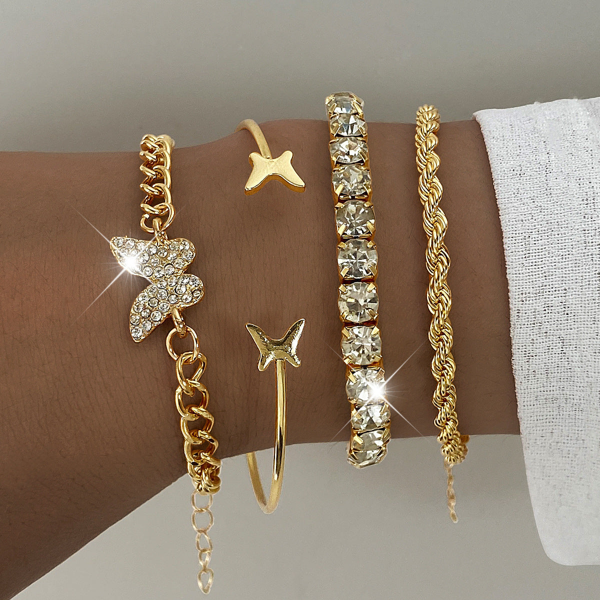 Wholesale Butterfly Rhinestone Alloy Stackable Bracelet Set 4 Pcs Adjustable Bangle Stretch Cord Women Fashion Jewelry Gift