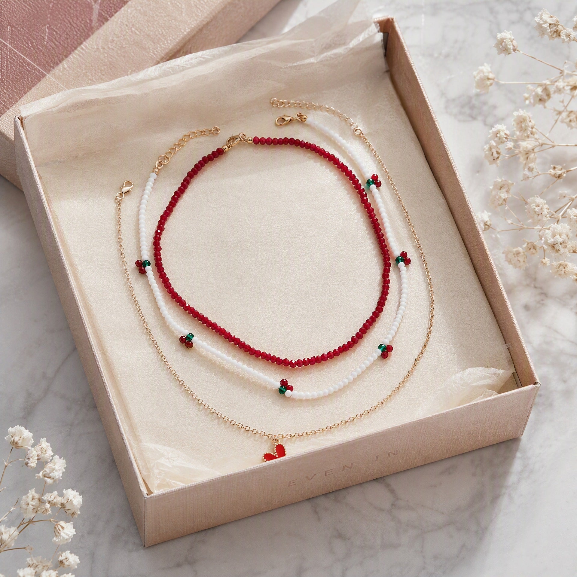 Wholesale Sweet Cool Multi Layer Beaded Red Heart Pendant Necklace Fashion Jewelry Accessory For Gift And Boutique Resale