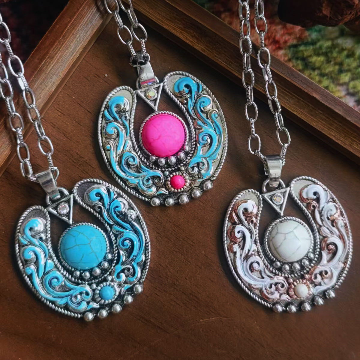Wholesale Western-Style Exaggerated Turquoise Earrings and Necklace Set,  Zinc Alloy Electroplated Fashion Jewelry for Women