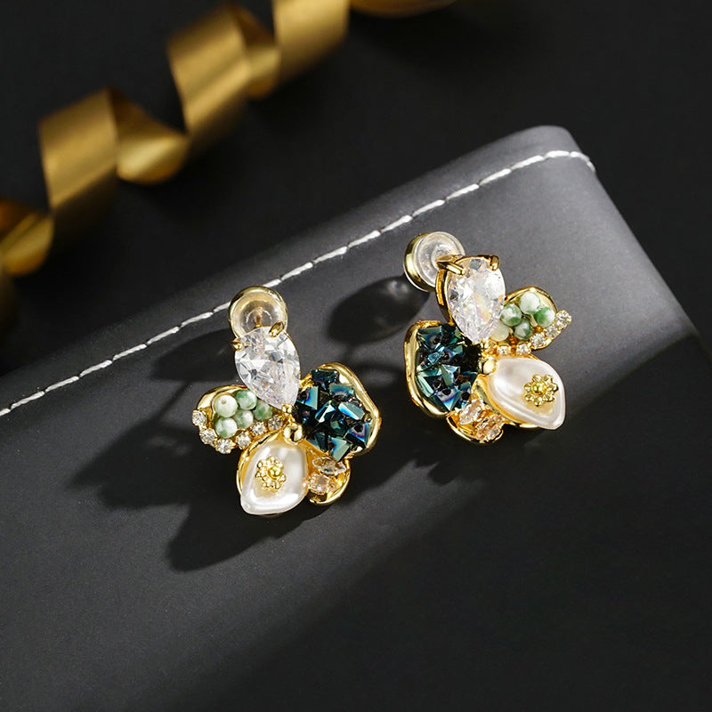 Wholesale Handmade Vintage Crystal Petal Earrings