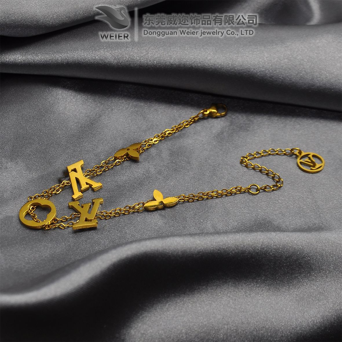 Wholesale Titanium Steel Plated 18K Gold Four-Leaf Clover Cut Out Bracelet Fashion Accessory Gift Boutique Resale