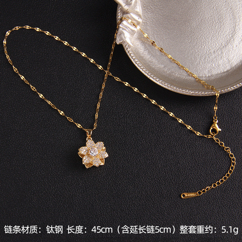 Wholesale Zircon Rotating Four Leaf Clover Flower Pendant Titanium Steel Necklace ACC-NE-Rongc006