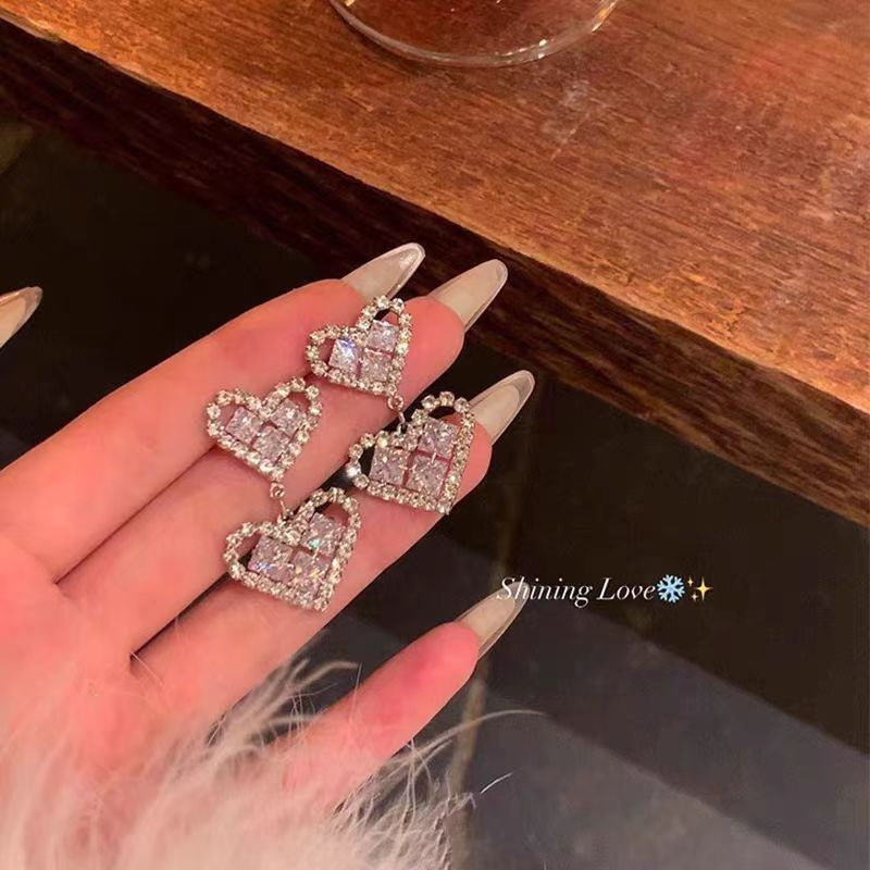 Wholesale Alloy Electroplated Hollow Zircon Stud Earrings Geometric Design Party Jewelry Gift for Women