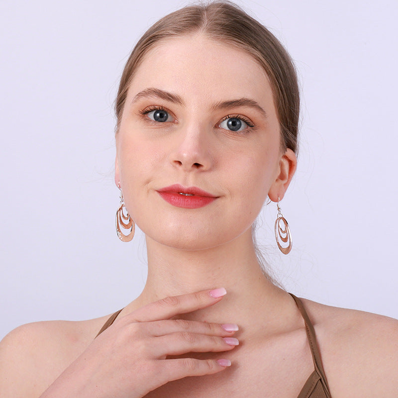 Wholesale  versatile contrast color Oval geometric alloy earrings