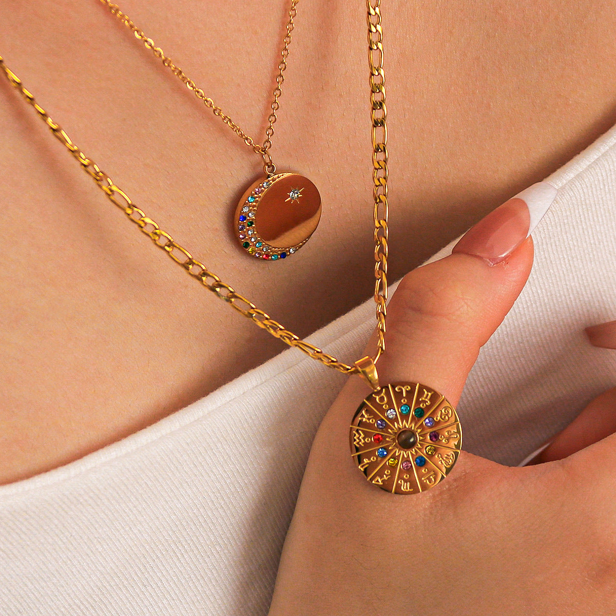 COLOCON DEL CONDURADO DEL VERDADORO Doce Constellation Redonde Retro colgante de acero inoxidable Collar de lujo de oro de 18 quilates