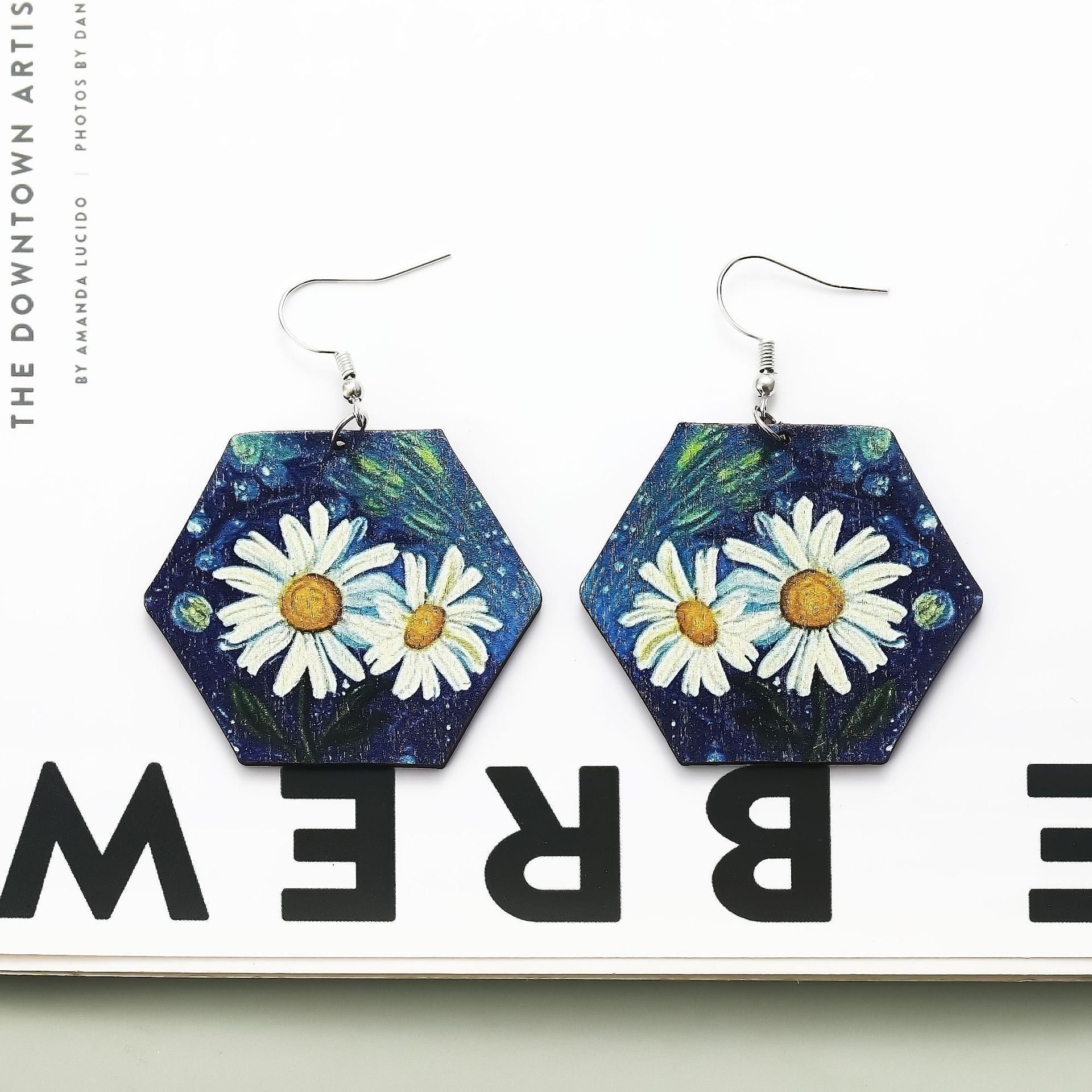 Wholesale White Daisy  Ear Clip Earrings