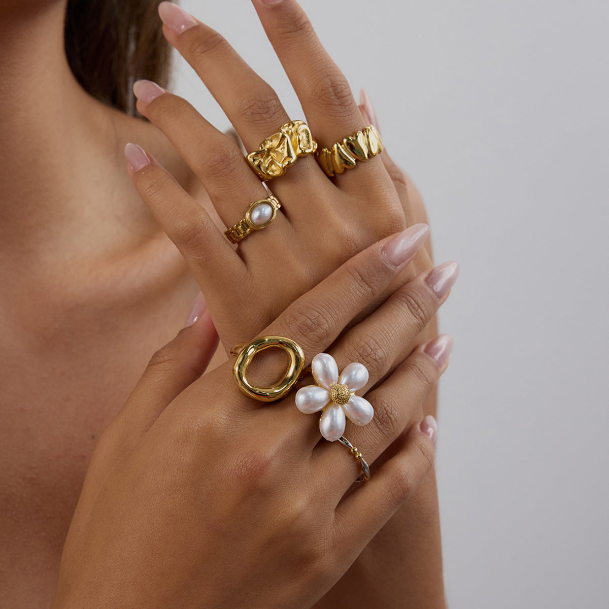 Wholesale  Pearl Ring Stainless Steel  Non-Fading Jewelry