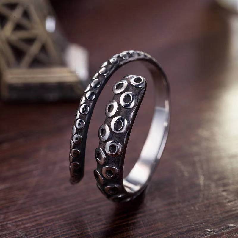 Wholesale personalized punk octopus ring evil fun ring