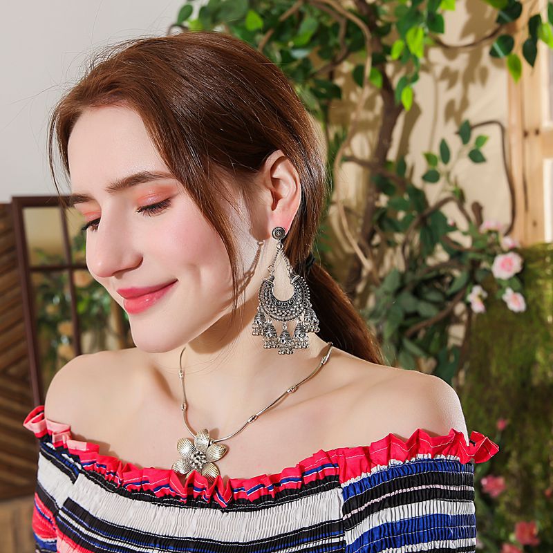 Wholesale Antique Silver Alloy Bohemian Ethnic Bell Carved Drop Earrings,  Fashion Jewelry Accessory for Party Gift