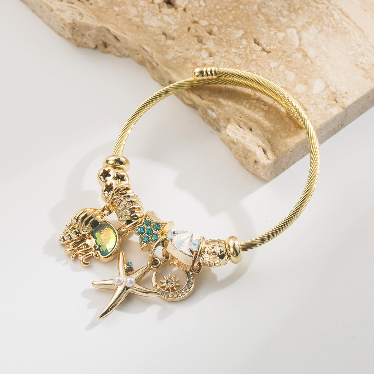Wholesale Alloy Charm Bracelet With Moon Starfish Jellyfish Pendant Pink Zircon Details Trendy Women S Everyday Jewelry Gift