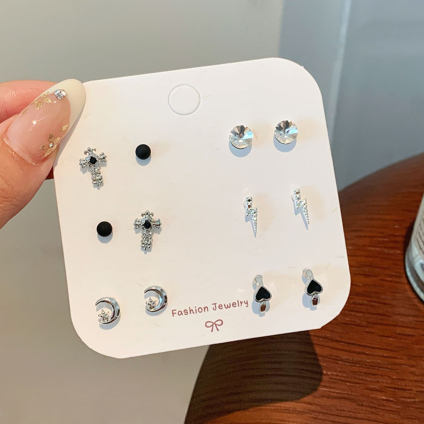 Wholesale silver needle earring design niche high-end cross earrings