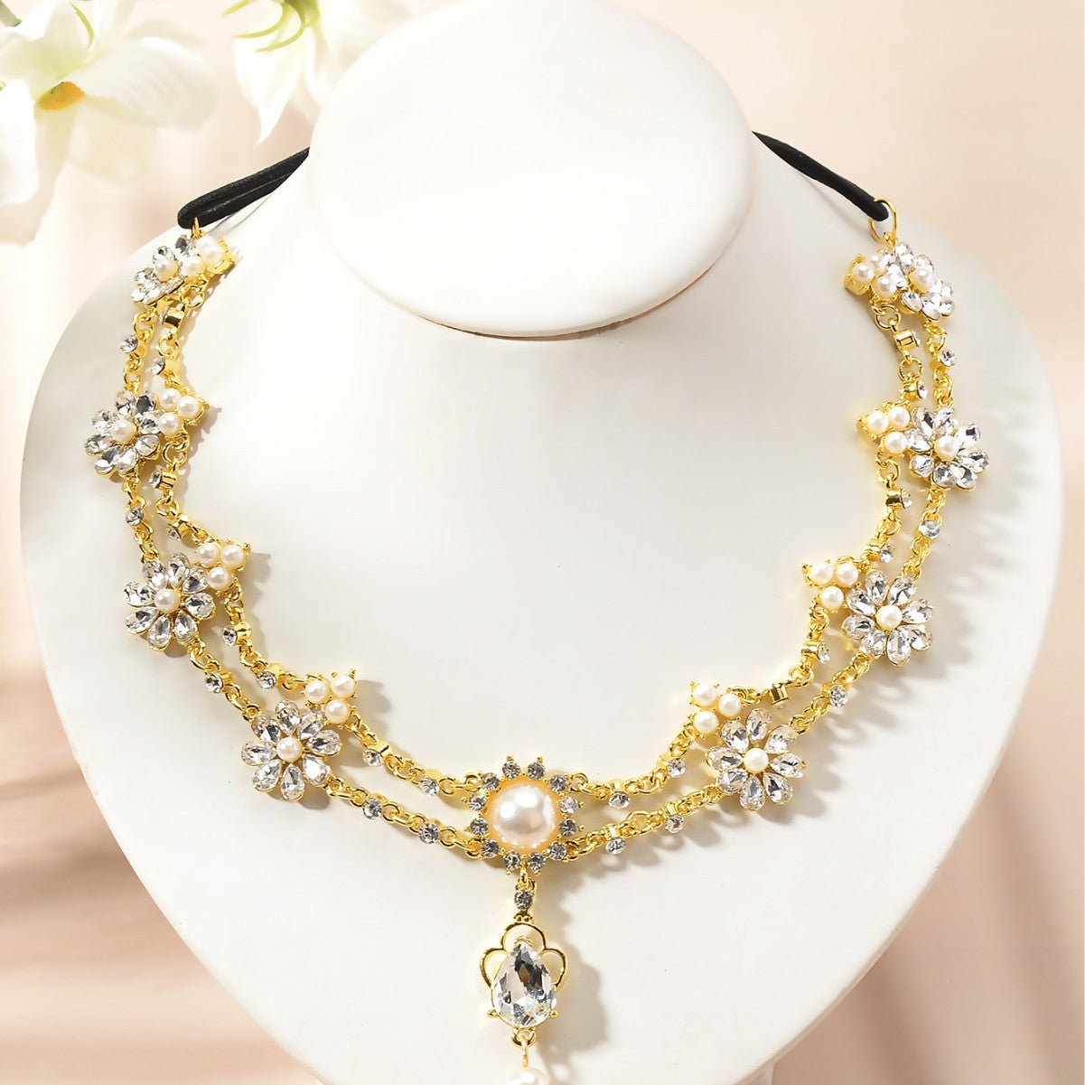 Wholesale Luxury Pearl Necklace Flower Accessories