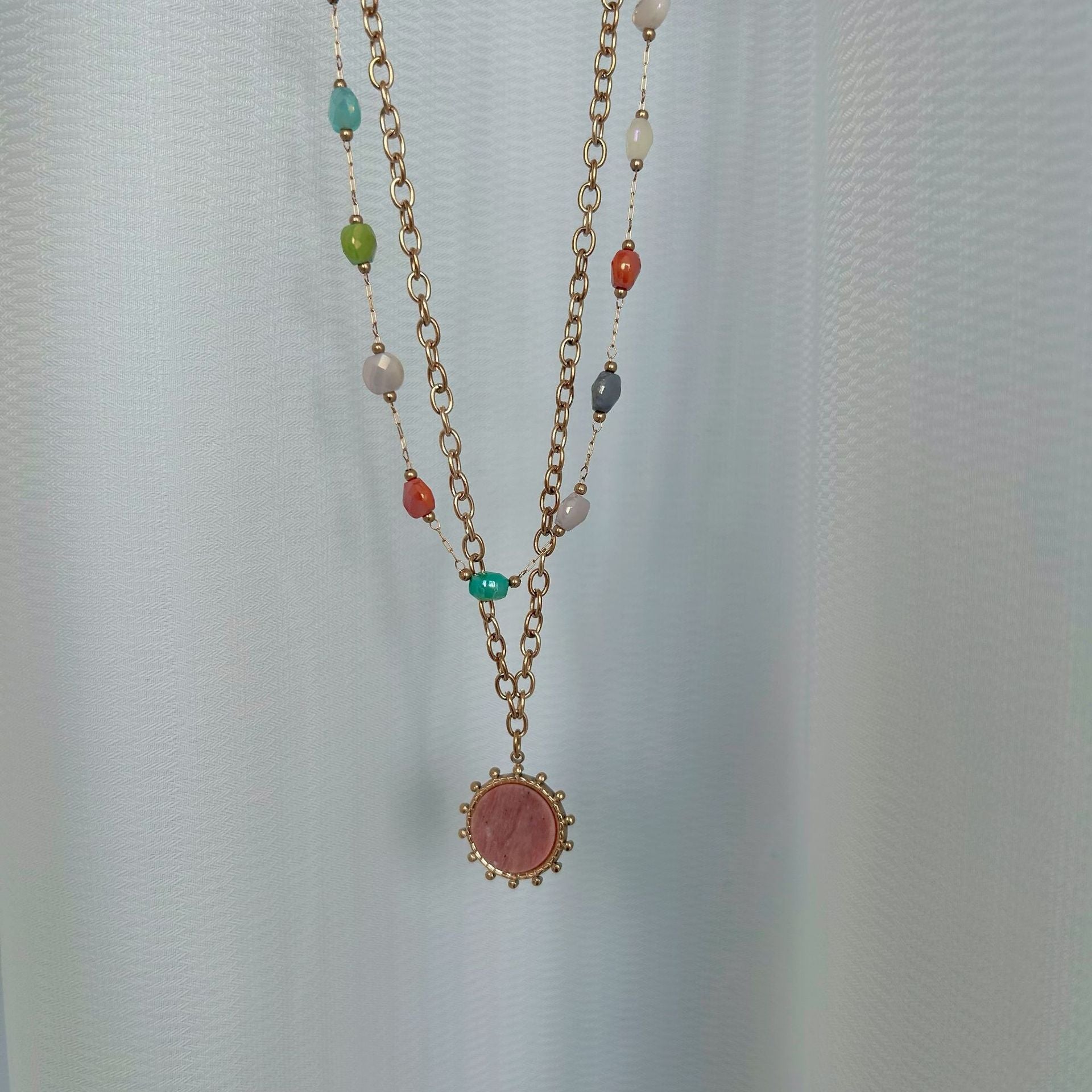 Wholesale stainless steel inlaid red shell pendant necklace colorful crystal zircon beaded  necklace