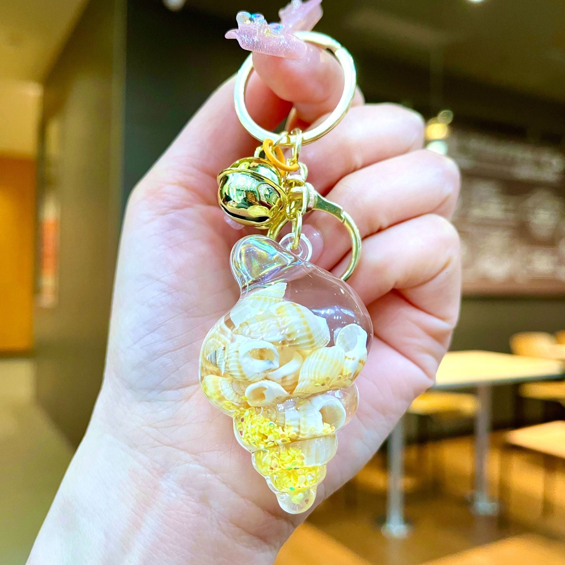 Wholesale Colorful Shell Conch DIY Quicksand Keychain Ocean Pendant Bag Charm Small Gift Accessories