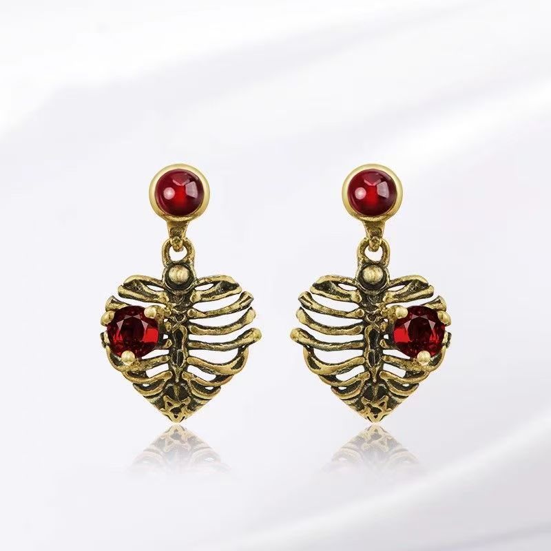 Wholesale  Retro Heart Clavicle Chain Love Body Shell Diamond Pendant Stereo Necklace