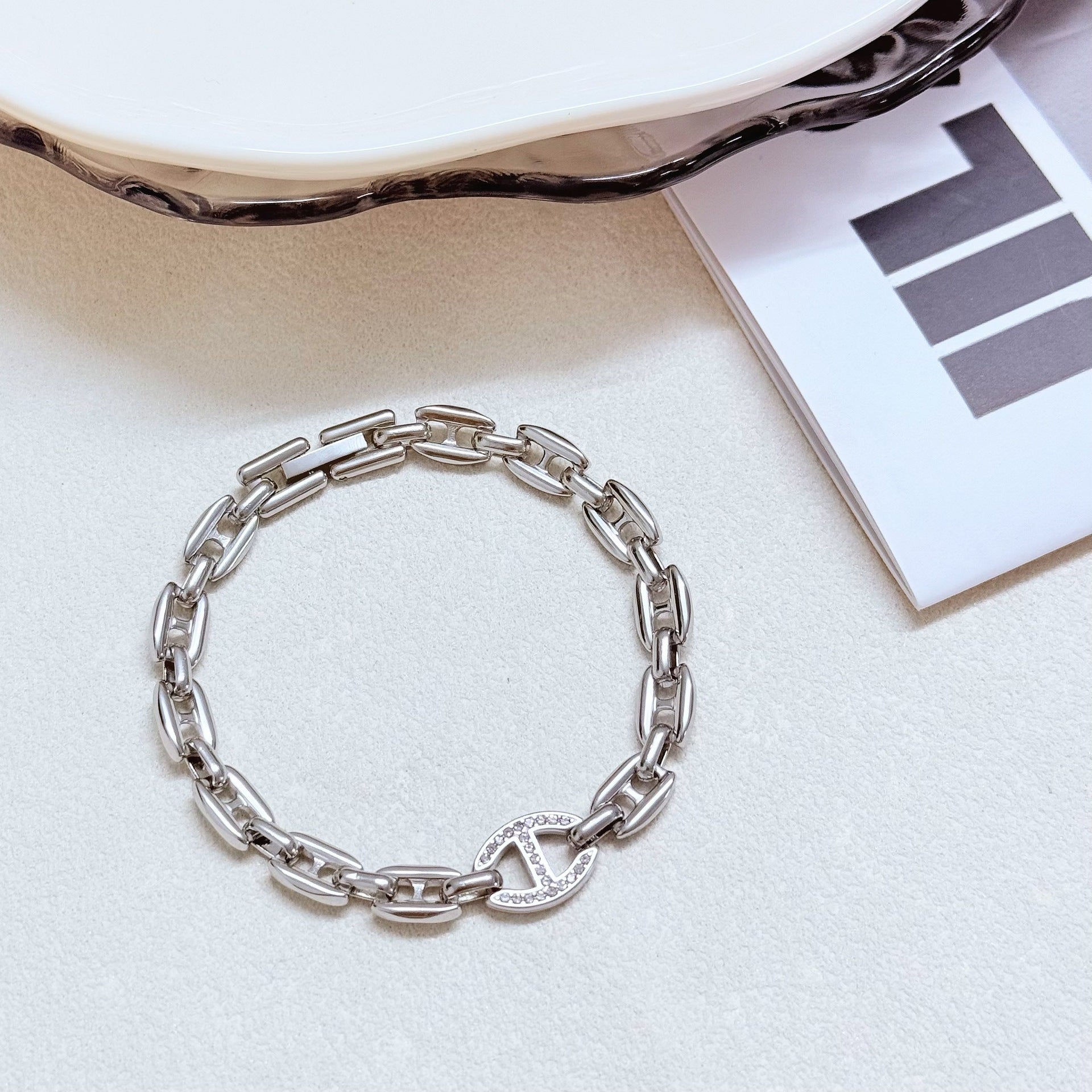 Wholesale Titanium Steel Diamond Encrusted Bracelet with Diamond Studded Tail Chain