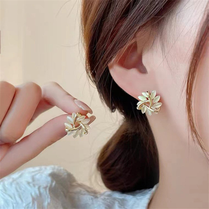 Wholesale Floral Cat Eye Stud Earrings Fashion Accessory for Boutique Resale
