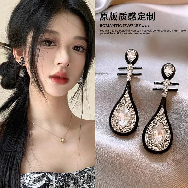 Wholesale European and American Light Luxury Shell Flower Earrings 925 Silver Needle High-grade Earrings Ins Niche Design Elegant Retro Earrings