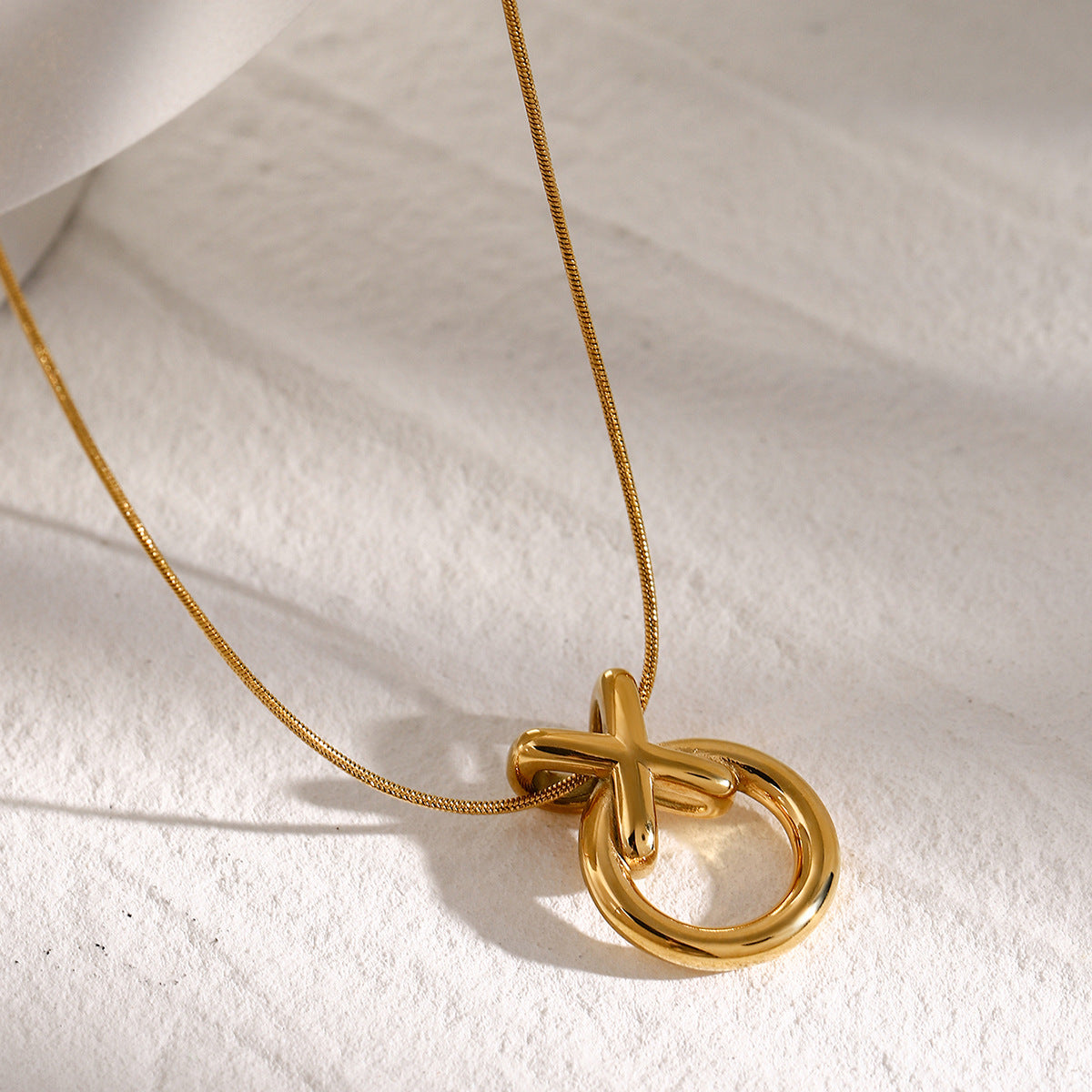 Wholesale 18k Gold Stainless Steel/XO One Pendant Necklace