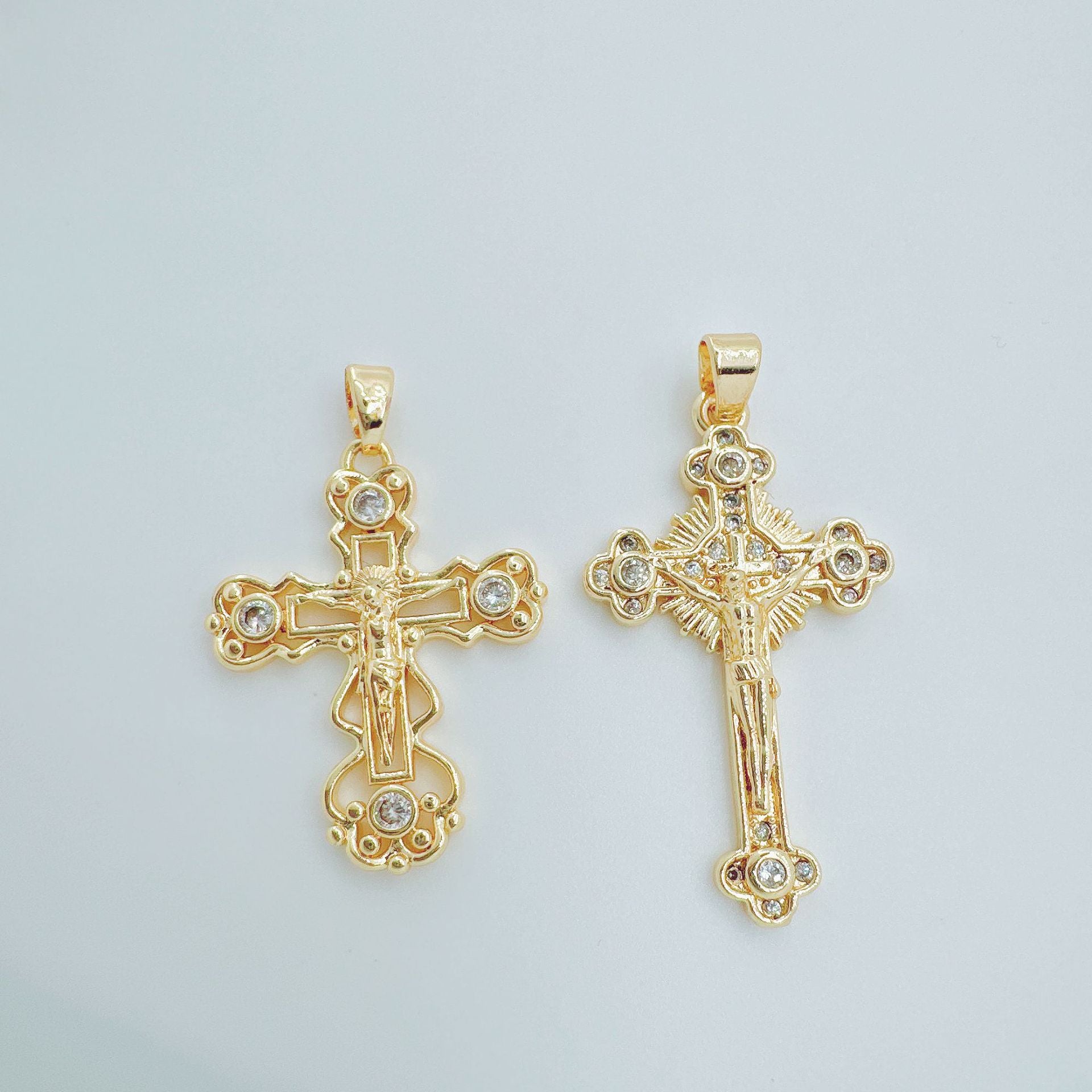 Wholesale Fashion Cross Pendant Necklace,  Gold Plated Copper,  Trendy Hip Hop Jewelry Accessory for Boutique Resale