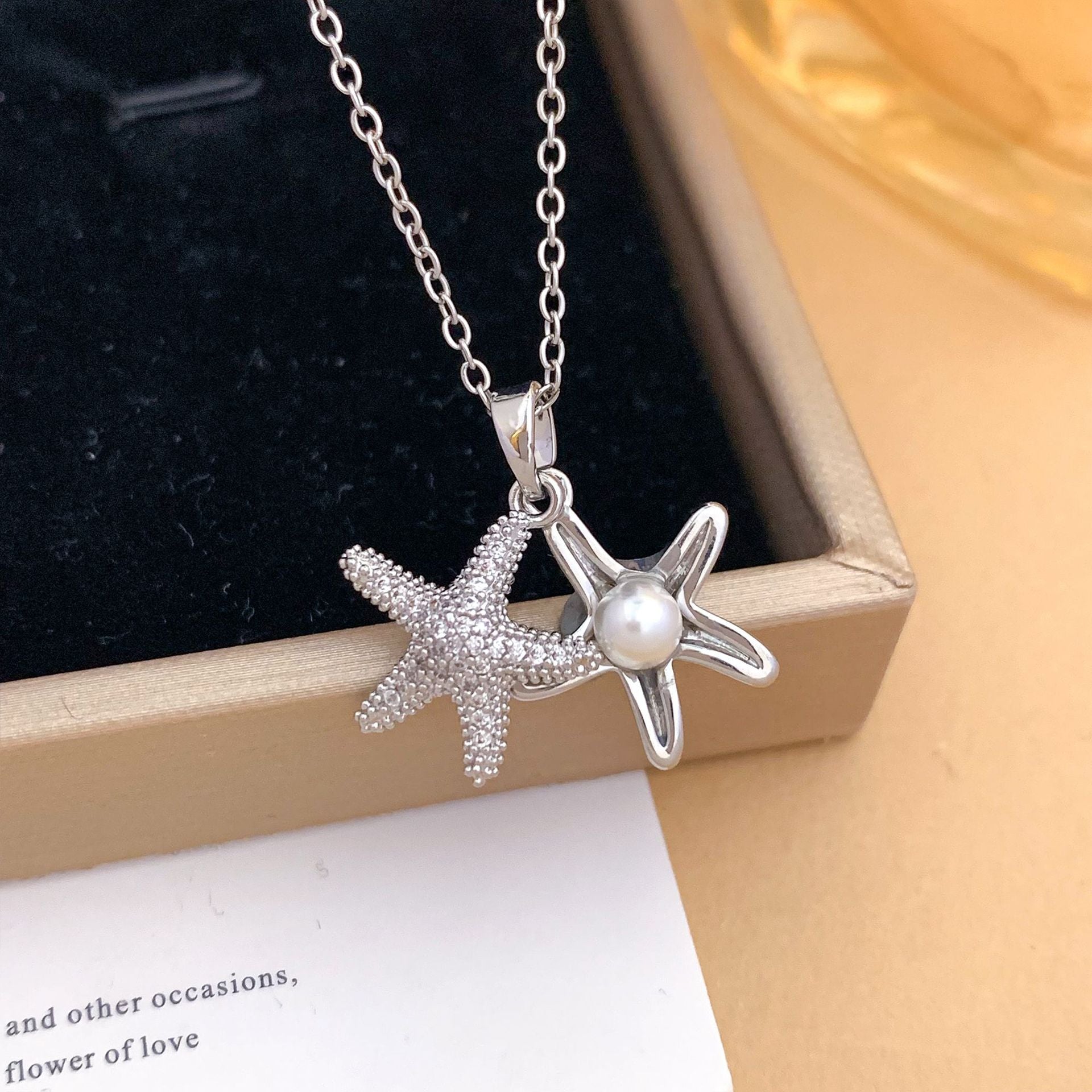 Wholesale Fashion Real Gold Plated Shell Pearl Pendant Necklace,  Titanium Steel Choker Jewelry Accessory