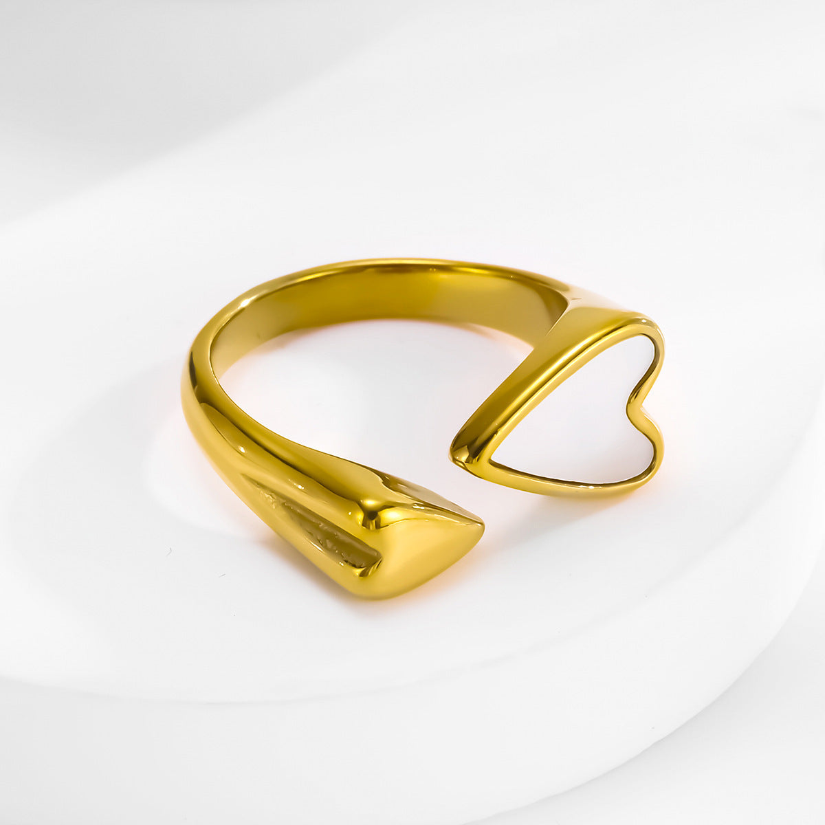 Wholesale Titanium Steel White Shell Heart Ring