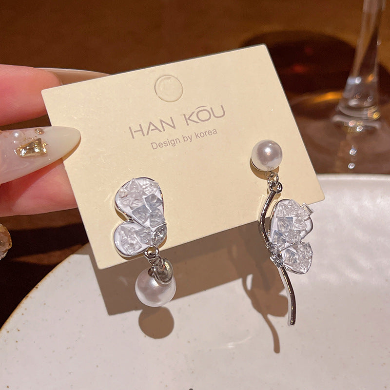 Wholesale 2026 Collection: Women' s Micro-Pavé Zircon Bowknot Earrings — S925 Silver Posts,  Niche-Style High-End Pearl Studs