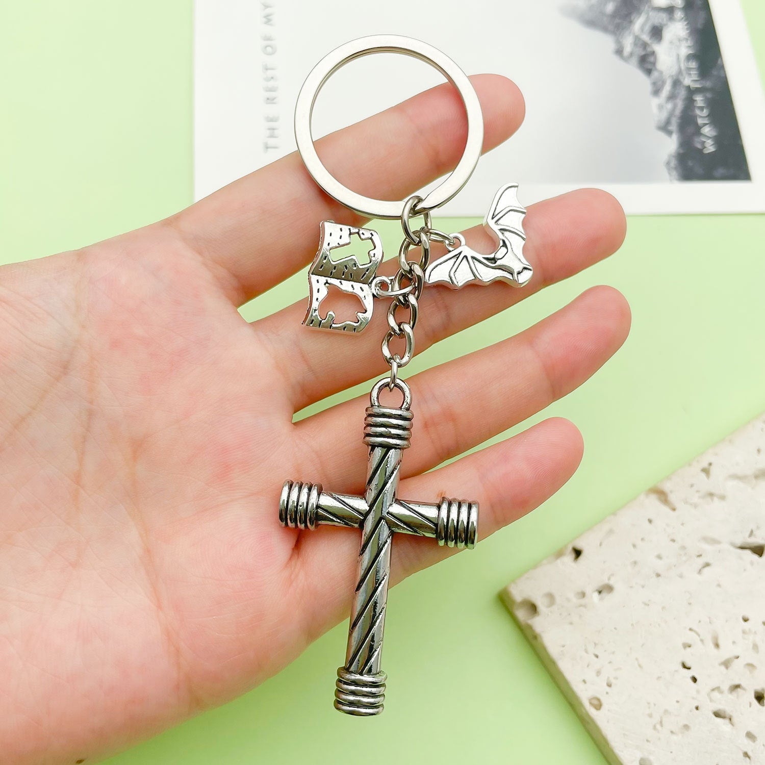 Wholesale Cross keychain metal keychain