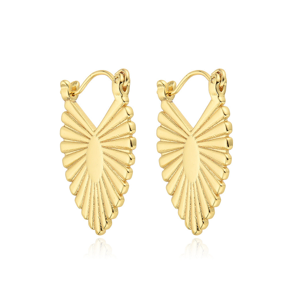 Wholesale 18K Gold Love Heart-shaped Earrings