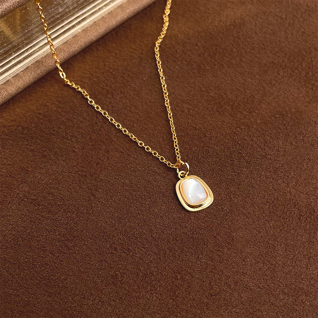 Wholesale Luxury Mother-of-Pearl Necklace for Women,  Fashionable Zirconia Clavicle Chain,  High-End Sweater Chain