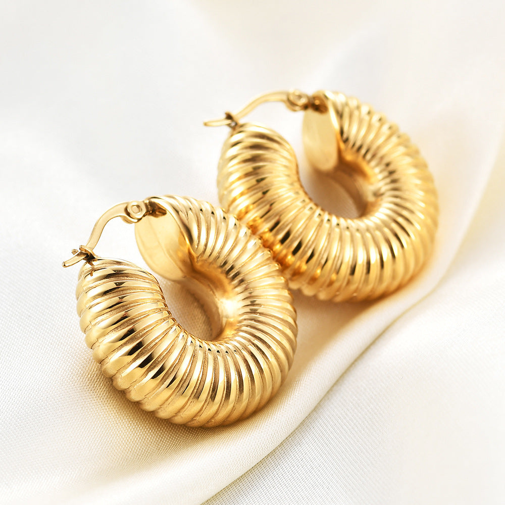 Wholesale all-match titanium steel 18K gold circle electric water pipe shape earrings