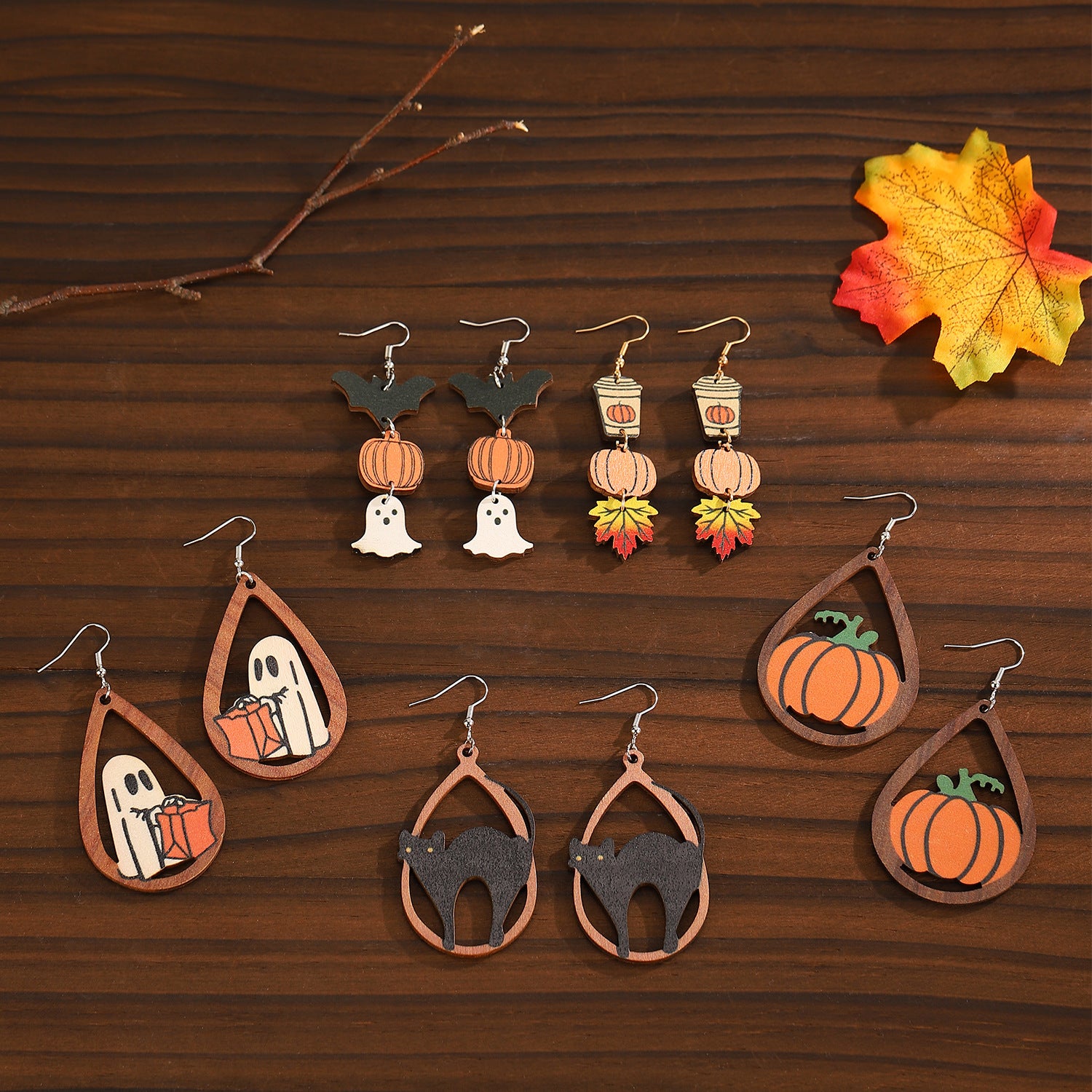 Wholesale Wooden  Earrings Funny Pumpkin Maple Leaf Ghost Design Party Wear Fashion Accessory