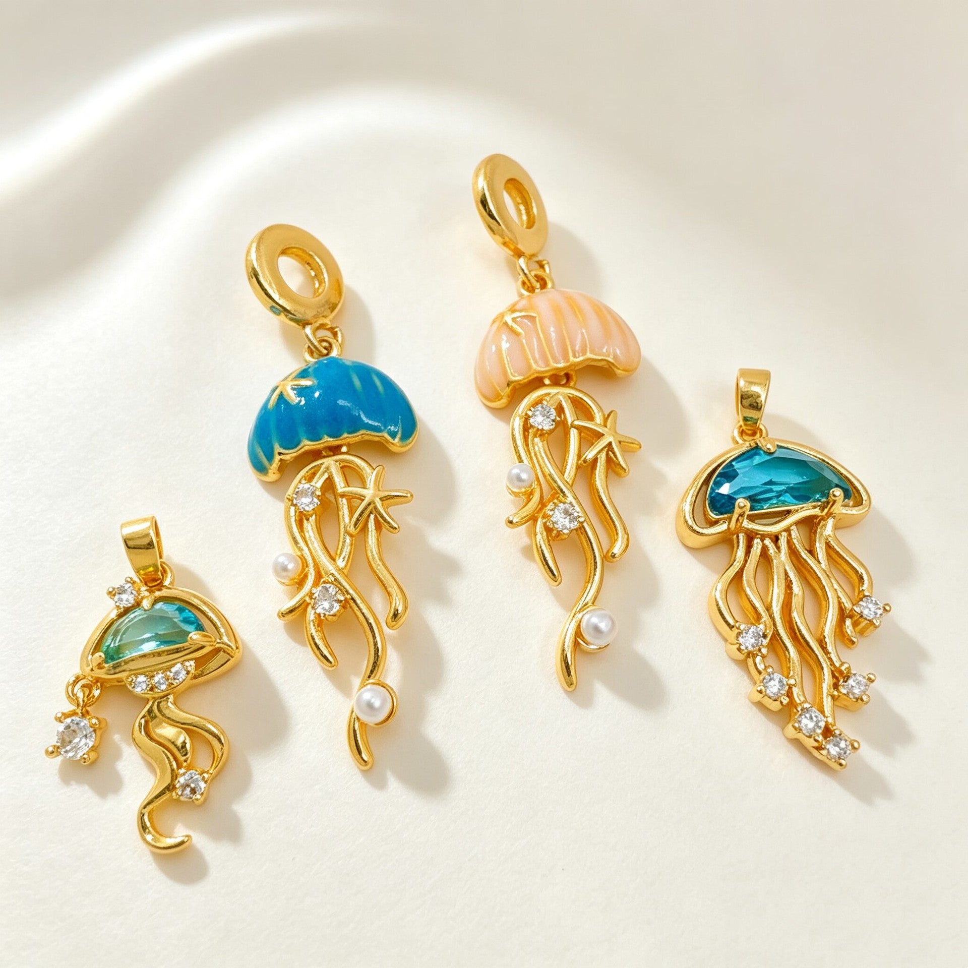 Wholesale Trendy Jellyfish Pendant Necklace Gold Plated Fashion Accessory
