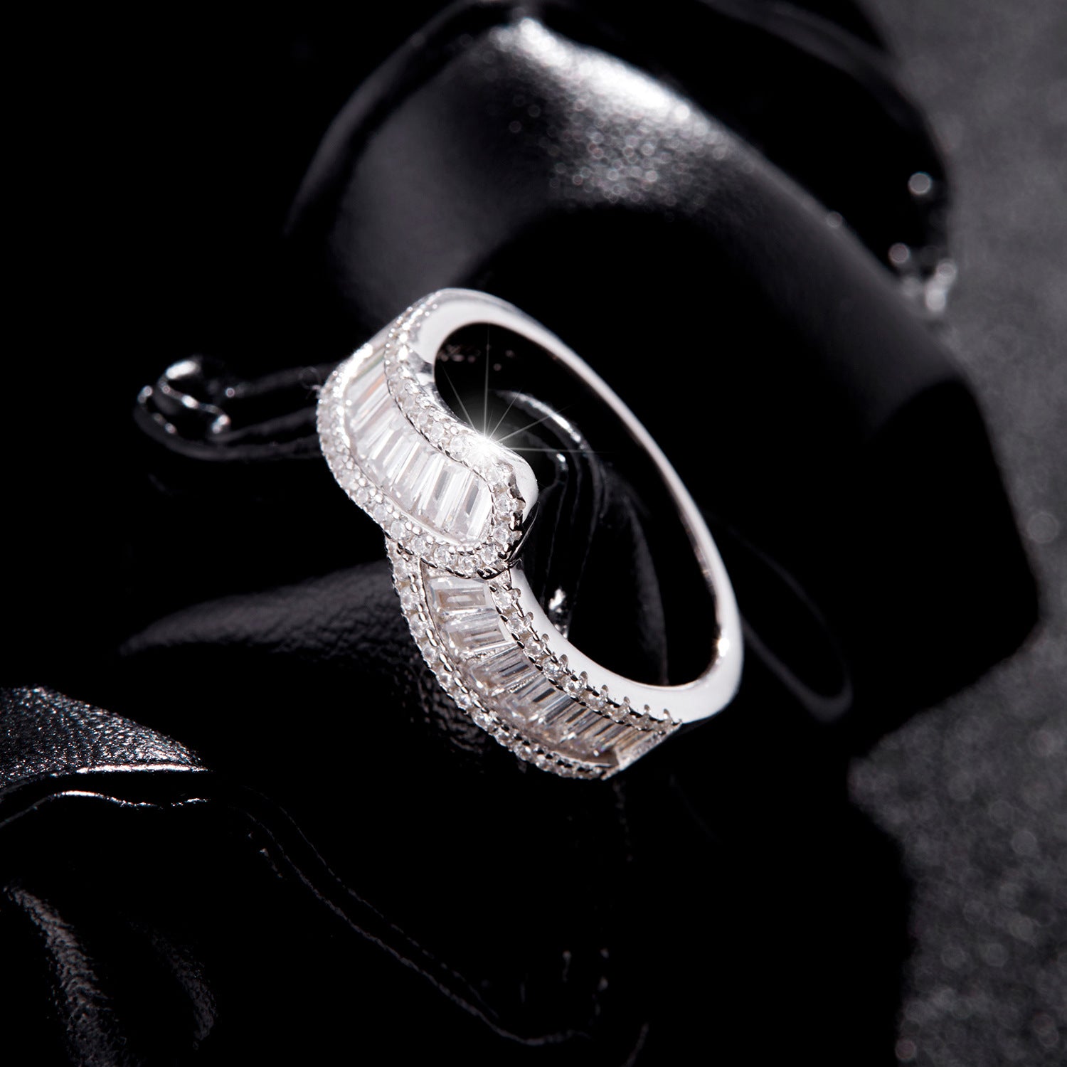 Wholesale s925 silver irregular line diamond ring