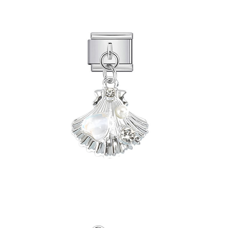 Wholesale Star and Moon Alloy Pendant - Fashion Jewelry Accessory for Boutique Resale