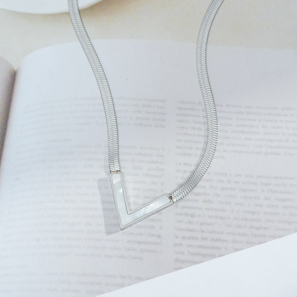 Wholesale Trendy V-Shaped Titanium Steel Necklace Snake Bone Chain Fashion Accessory for Boutique Resale