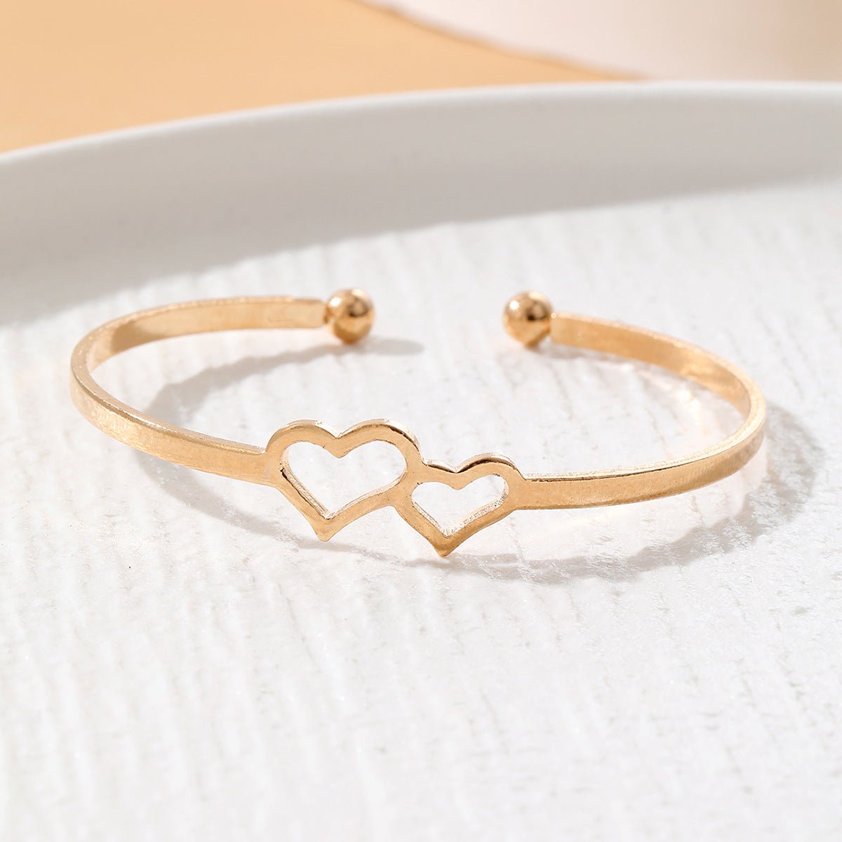 Wholesale  4pcs/set love flower pattern exaggerated personality bracelet