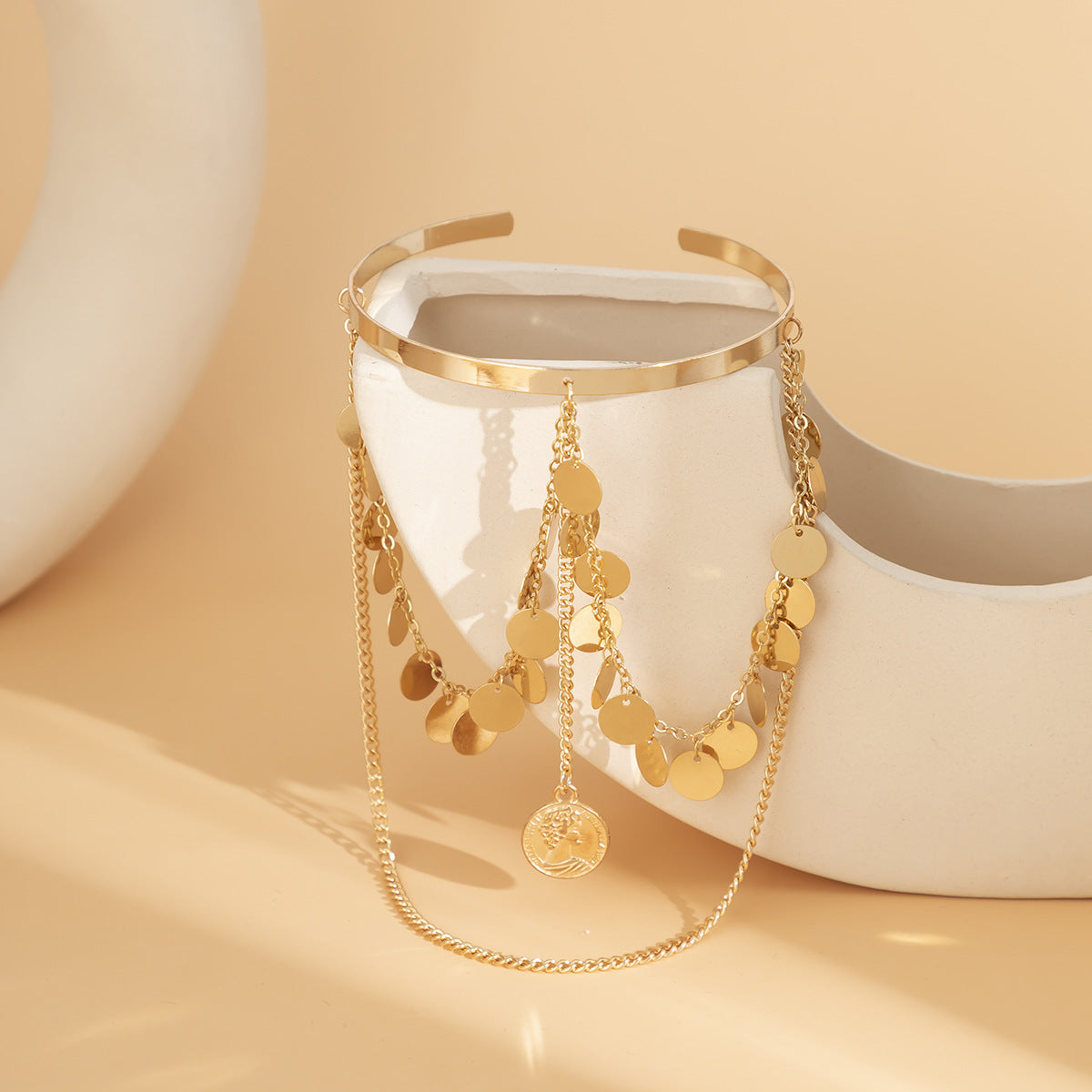 Wholesale Fashion Retro Ethnic Chain Bracelet Sequin Tassel Open Cuff Alloy Gold Jewelry For Women Boutique Resale