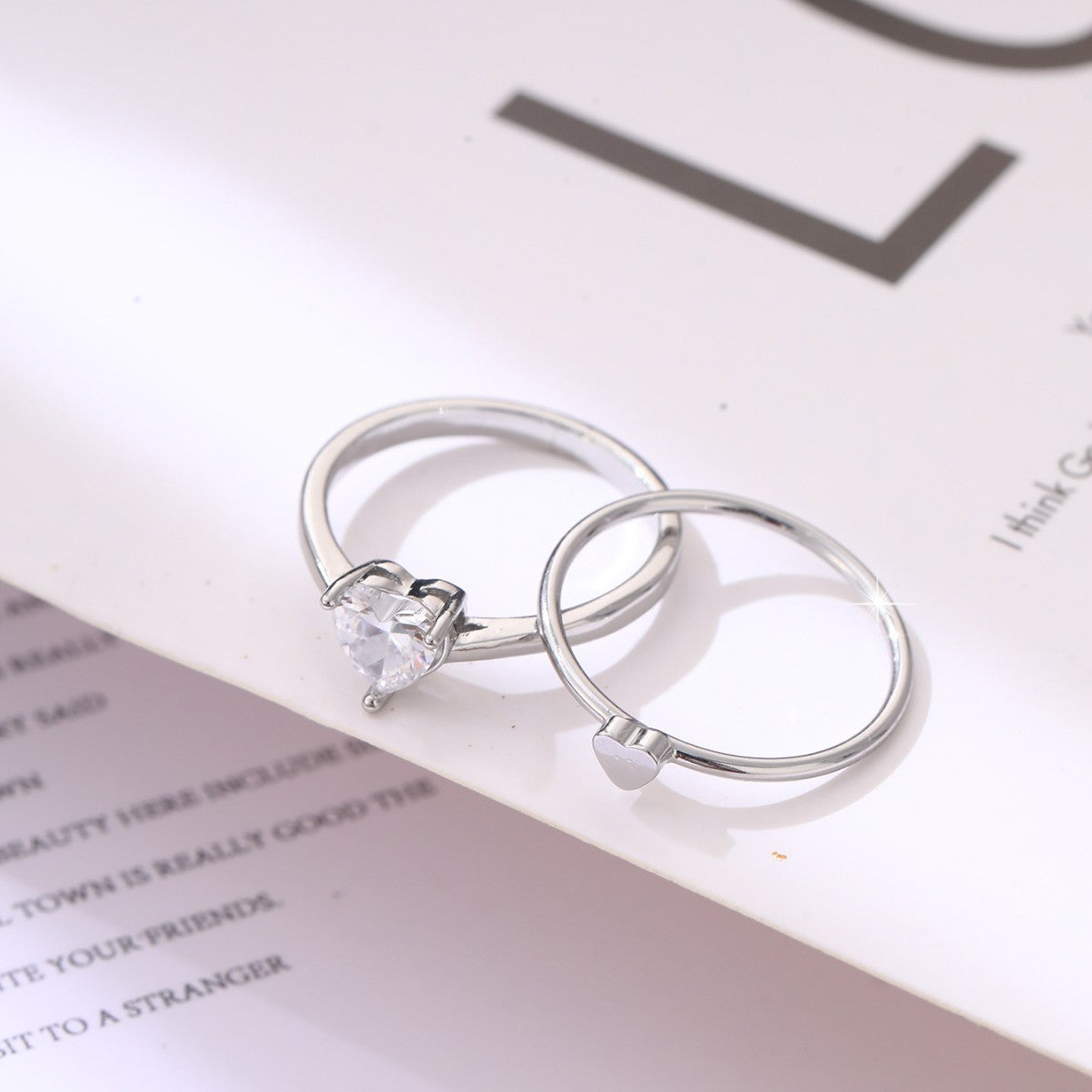 Wholesale  heart-shaped inlaid with shiny white zircon  ring