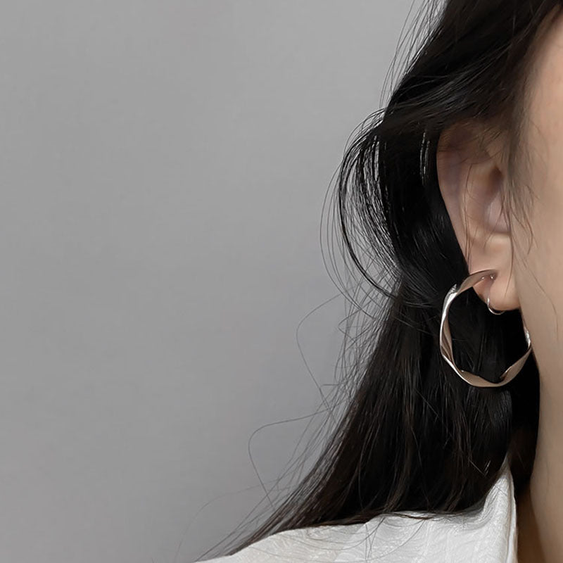 Wholesale Silver Needle Retro Geometric Metal Pattern Incense Disc Earrings Exaggerated Earrings Vintage Earrings Statemente Earrings ACC-ES-DangKa005