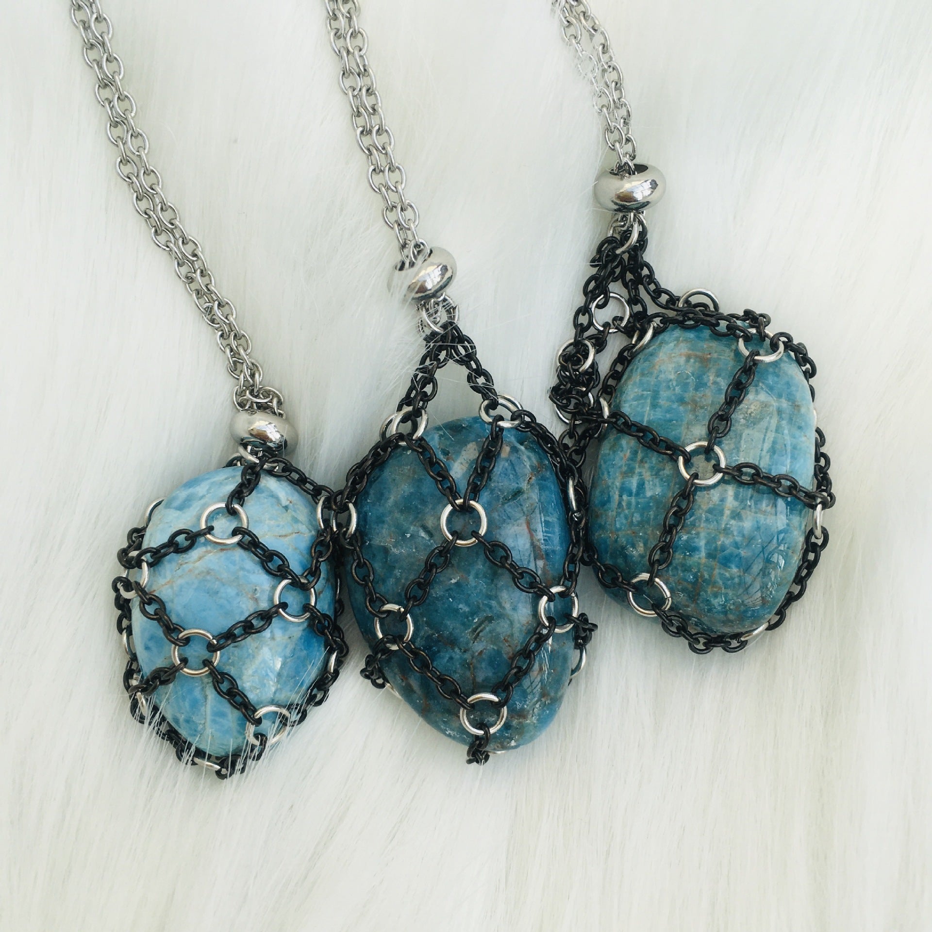 Wholesale Contrasting Color Design Replaceable Crystal Natural Stone Adjustable Metal Mesh Necklace ACC-NE-RongGuan005