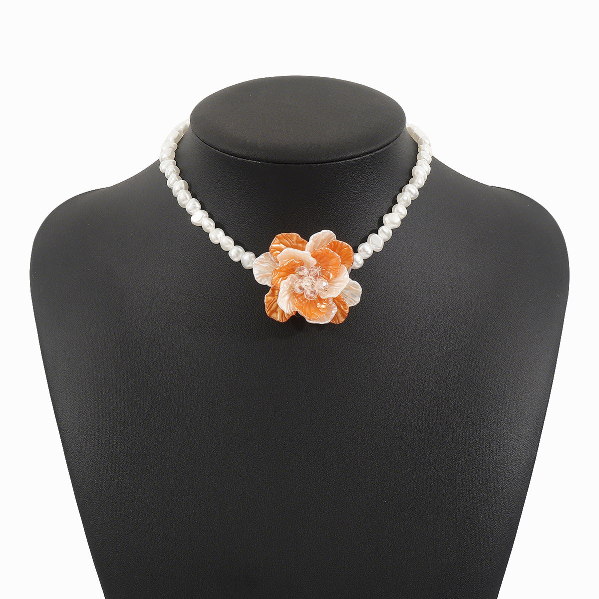 Wholesale Retro Romantic Three-dimensional Camellia Pearl Necklace