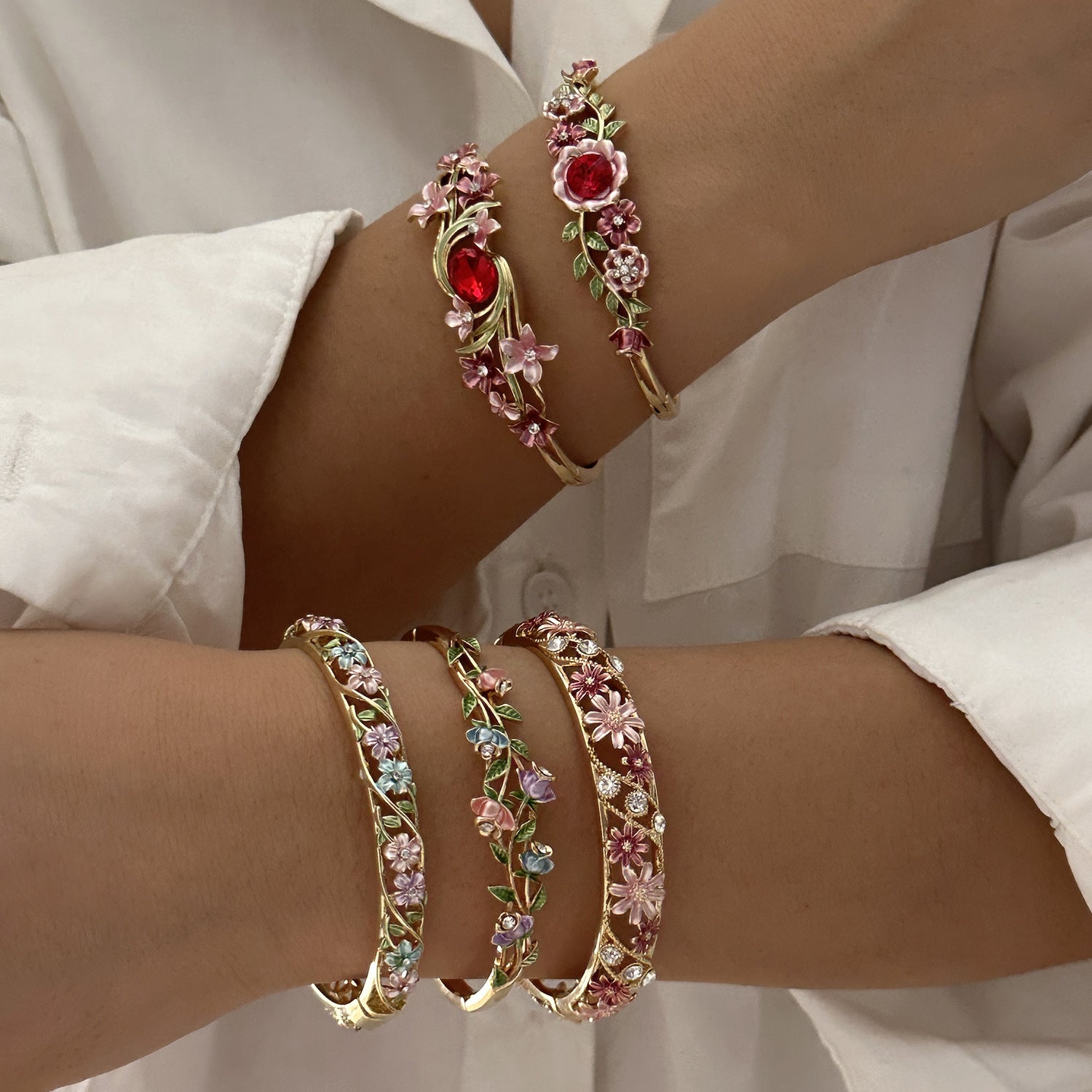 Wholesale Retro Enamel Flower Open Bangle For Women Hollow Out Copper Jewelry Accessory Boutique Resale Party Gift