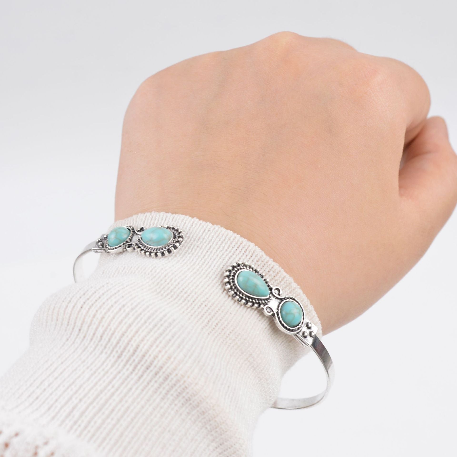 Wholesale Adjustable Electroplated Turquoise-inlaid Vintage Bohemian Style Open Bracelet